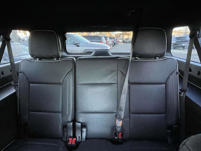 Used 2023 Chevrolet Suburban Premier w/ Advanced Technology Package image 12