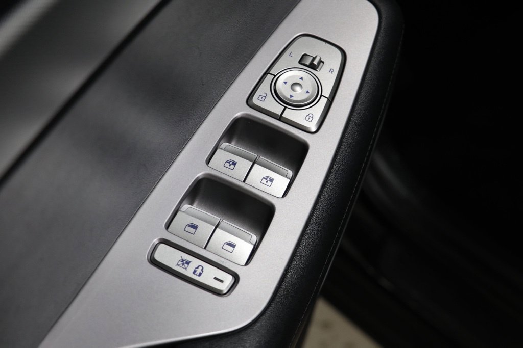 Used 2025 Hyundai Palisade SEL FWD image 19
