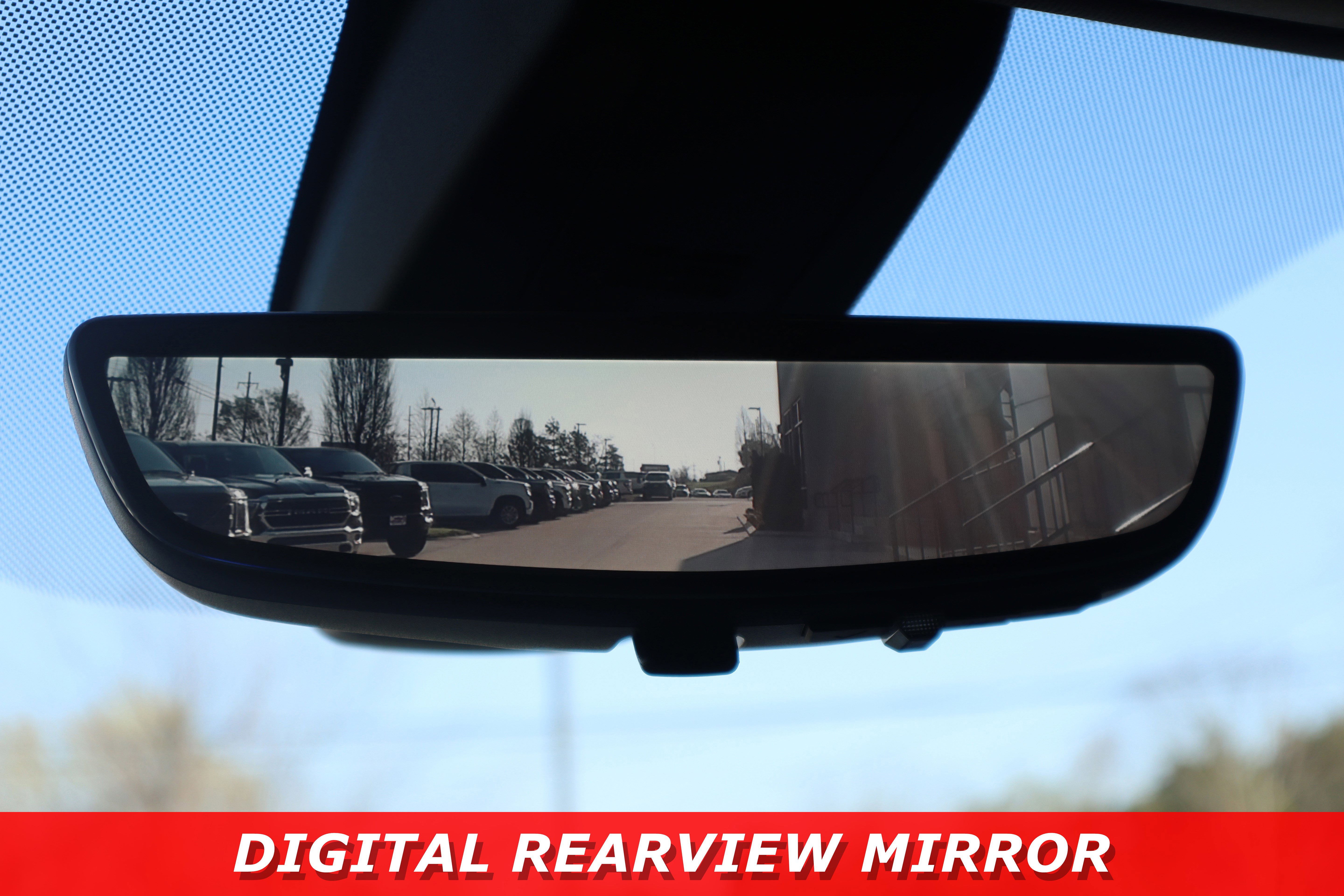 Used 2021 GMC Yukon Denali w/ Denali Premium Package image 29