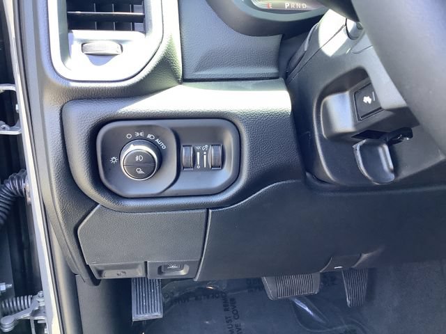 New 2026 RAM 2500 Laramie w/ Night Edition AWD/4WD image 15