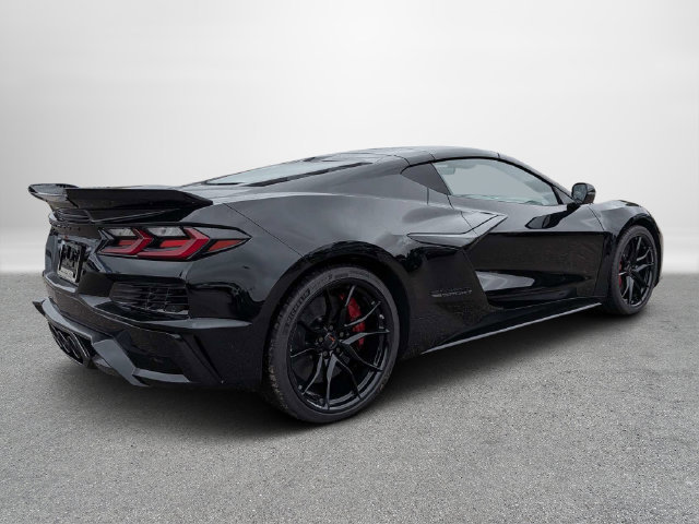 New 2027 Chevrolet Corvette Grand Sport w/ Z52 Sport Performance Package RWD image 4
