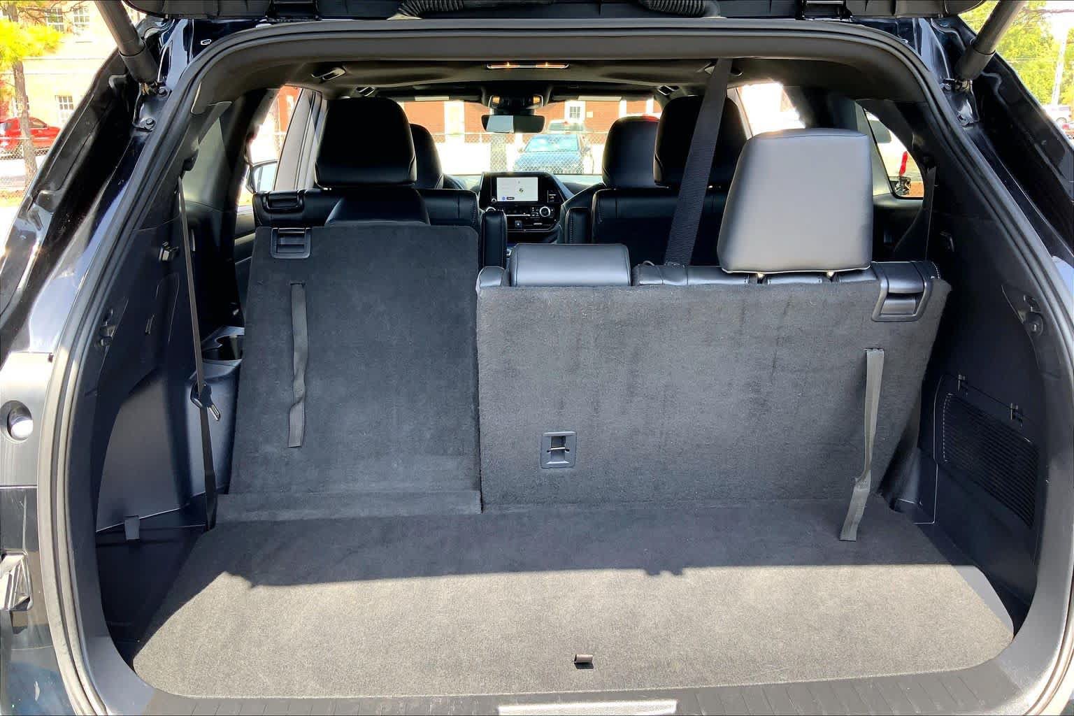 Used 2025 Toyota Highlander XSE AWD/4WD image 36