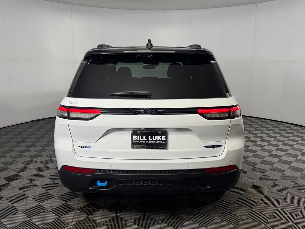 Used 2023 Jeep Grand Cherokee Trailhawk w/ Luxury Tech Group III AWD/4WD image 7