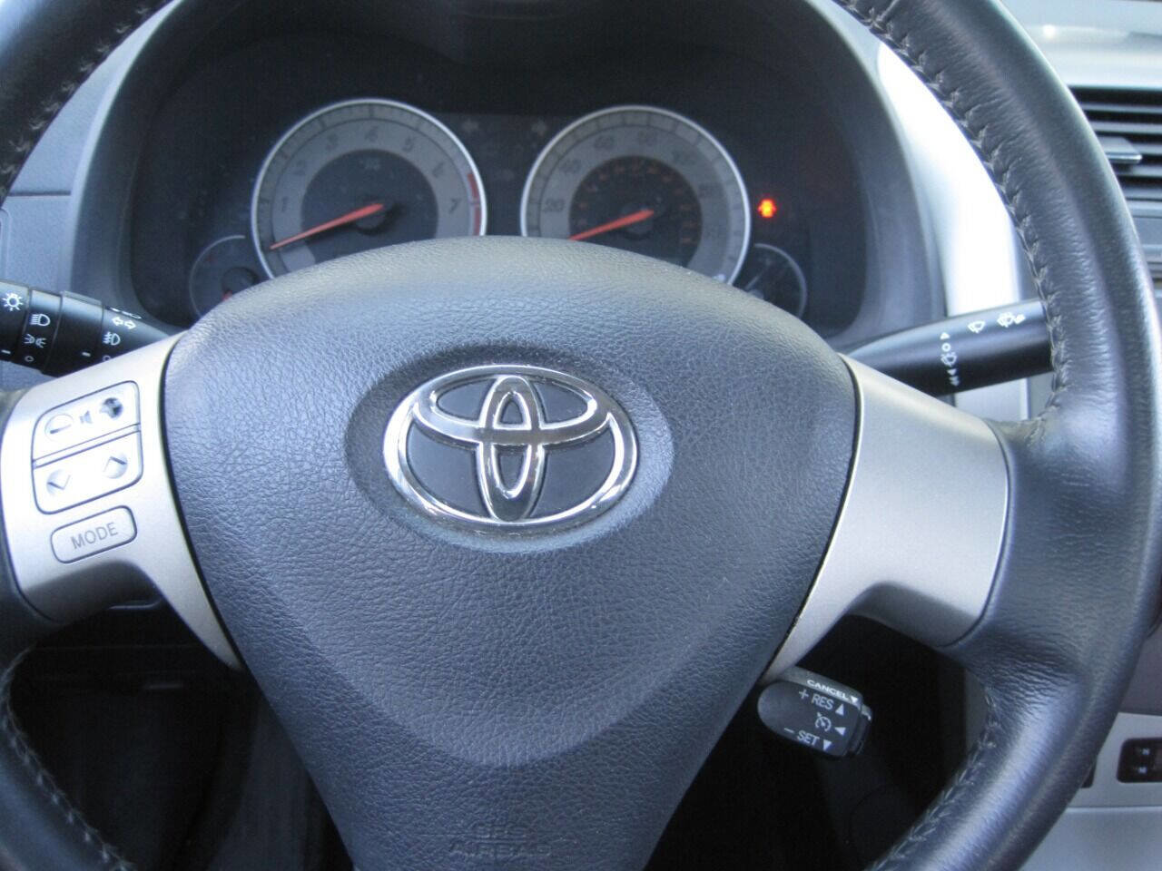 Used 2010 Toyota Corolla S image 25