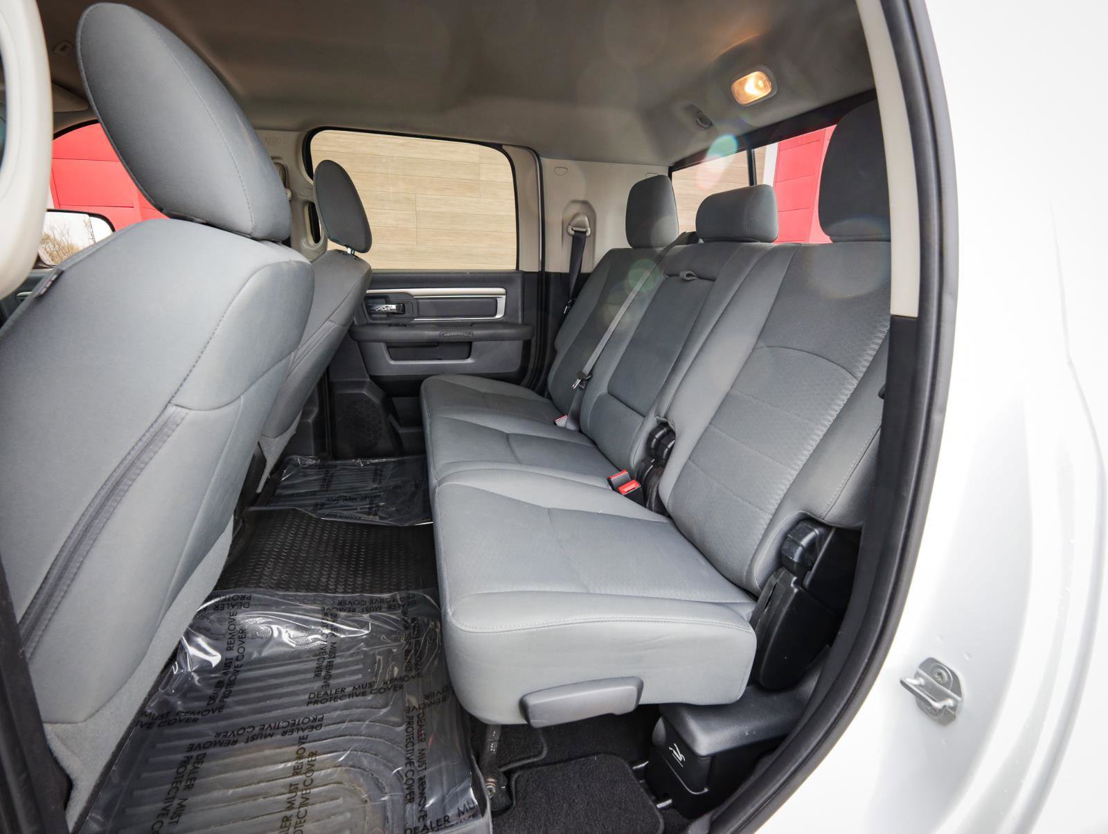 Used 2017 RAM 2500 SLT w/ Luxury Group image 30