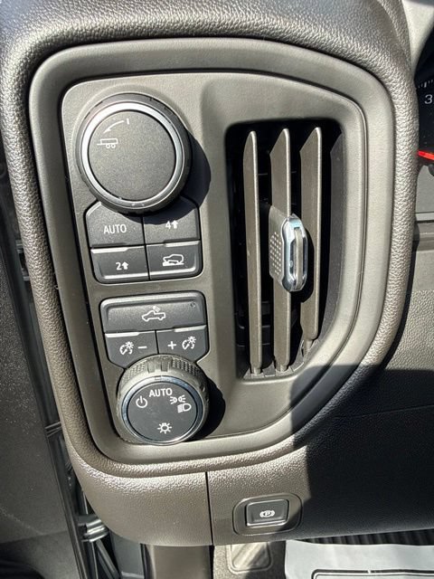 Used 2025 Chevrolet Silverado 1500 Custom AWD/4WD image 16