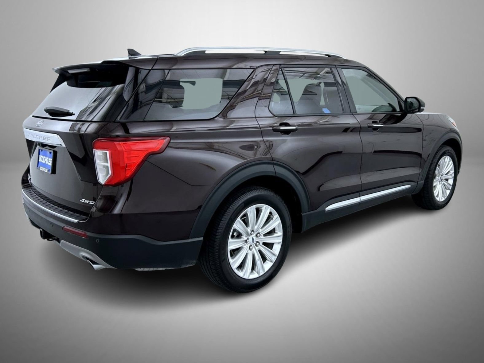 Used 2023 Ford Explorer Limited w/ Equipment Group 301A AWD/4WD image 5