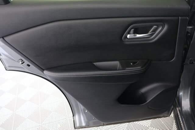 Used 2024 Nissan Rogue SV image 25