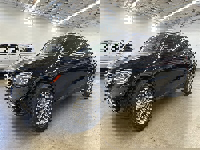Used 2021 Mercedes-Benz GLC 300 4MATIC image 6