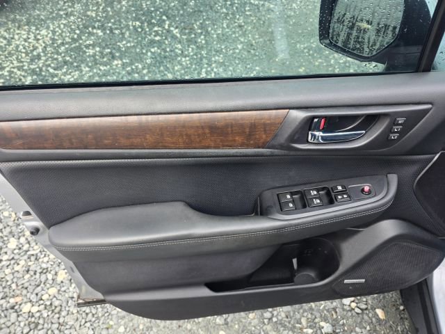 Used 2017 Subaru Outback 2.5i Limited image 11