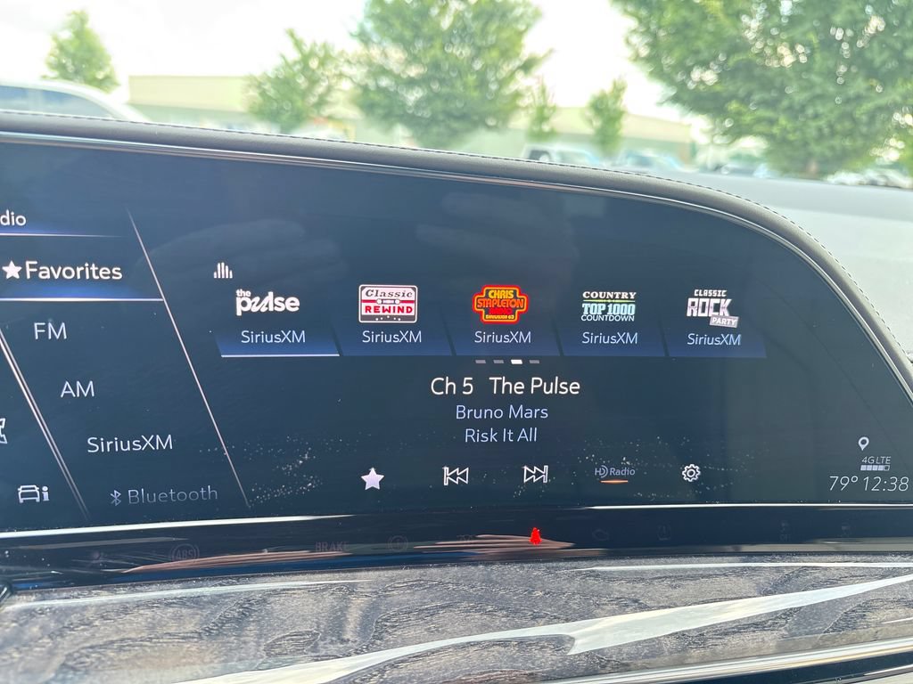 Certified 2021 Cadillac Escalade ESV Premium Luxury AWD/4WD image 34