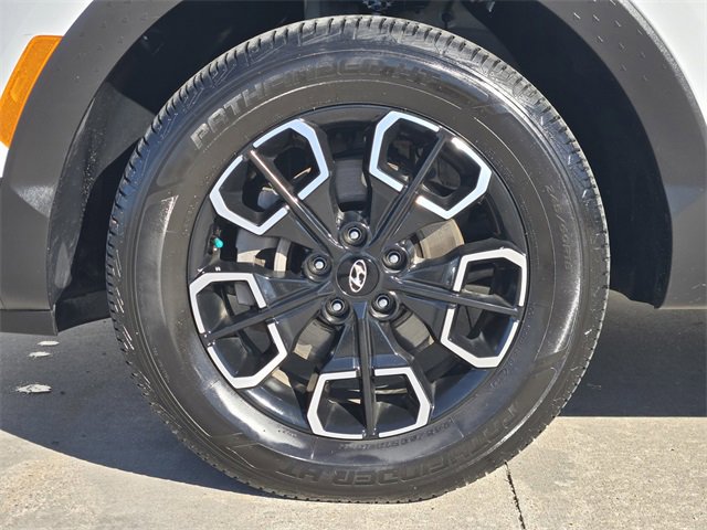 Used 2022 Hyundai Santa Cruz SEL Premium image 13