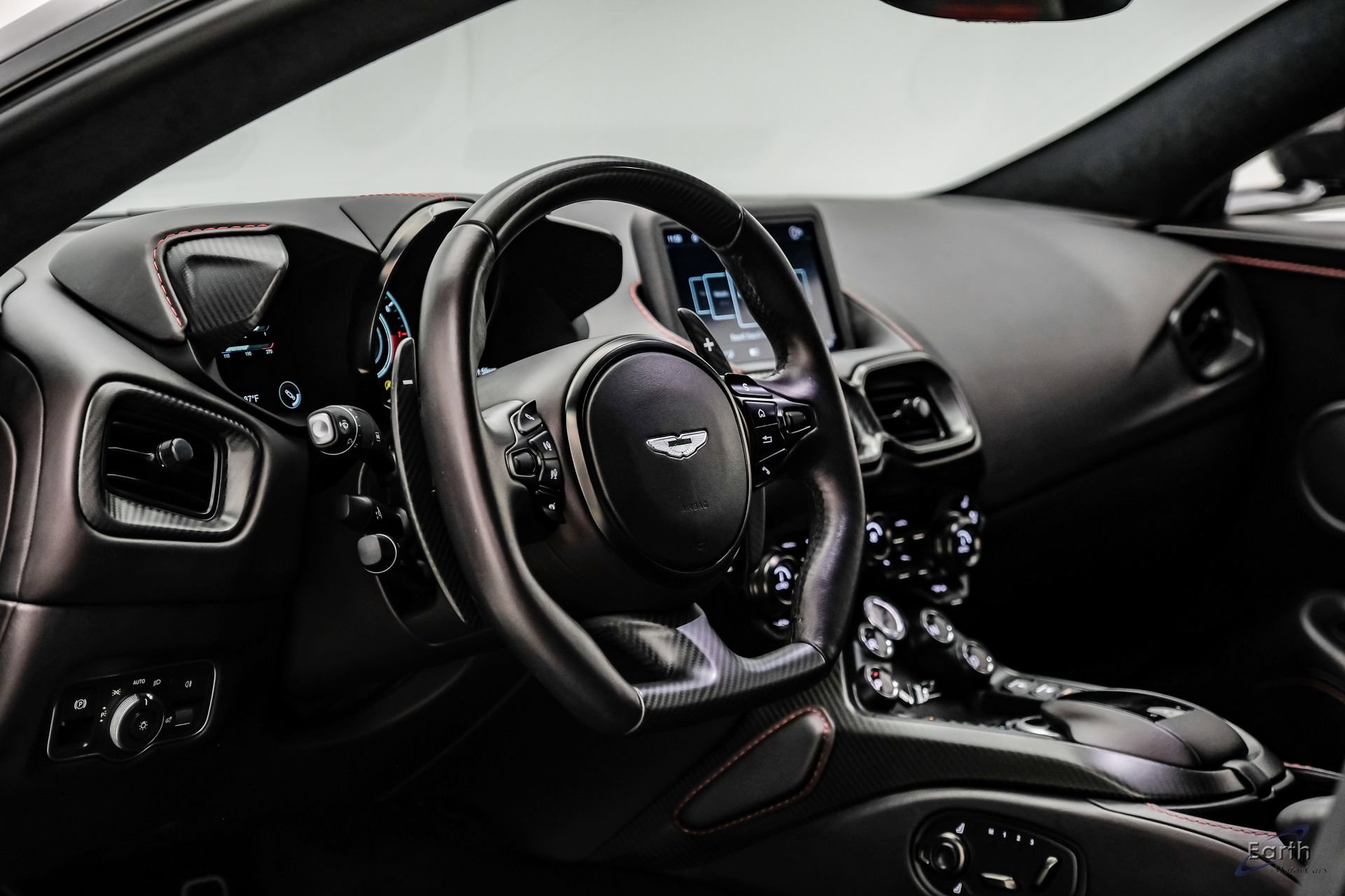 Used 2023 Aston Martin V12 Vantage RWD image 48