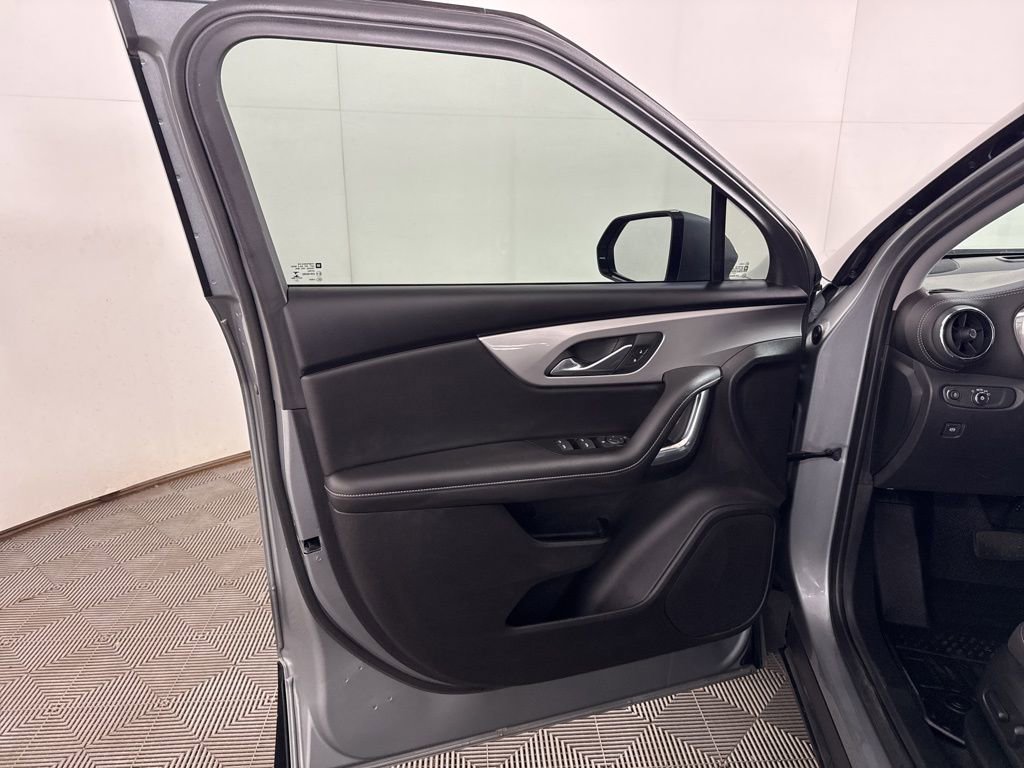 Used 2023 Chevrolet Blazer LT AWD/4WD image 13