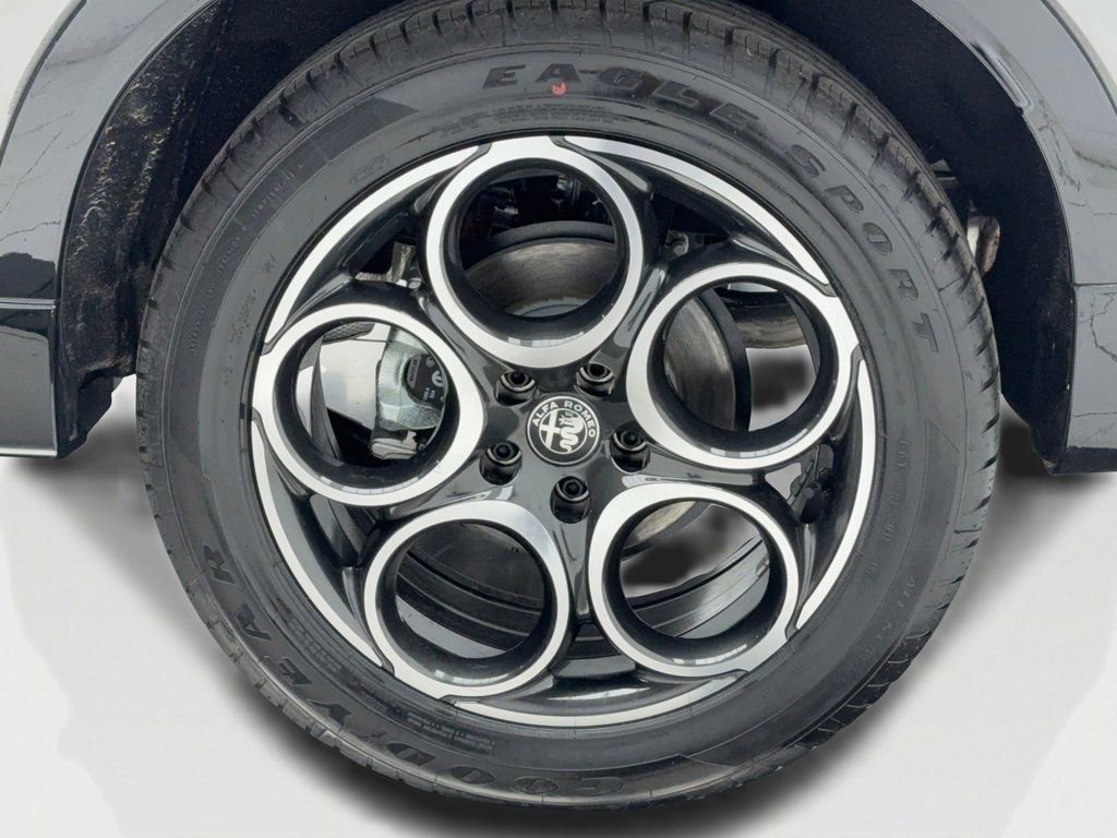 New 2025 Alfa Romeo Tonale w/ Premium Package image 51