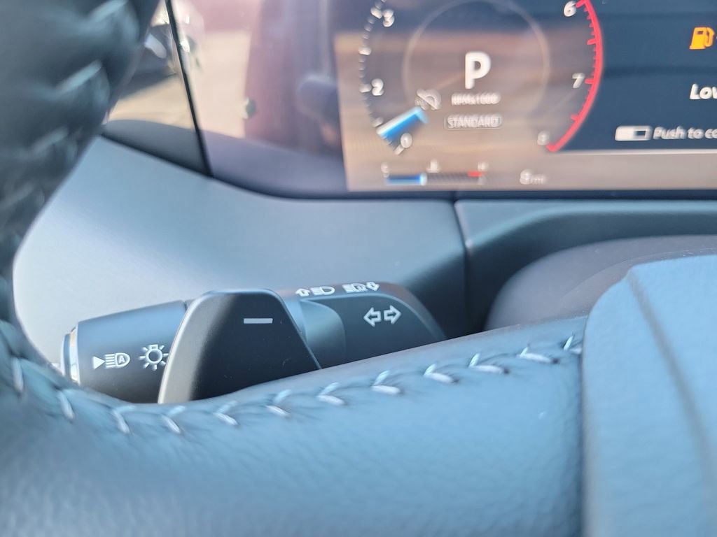 New 2026 Nissan Armada SL w/ Captain's Chari Seat Package image 7