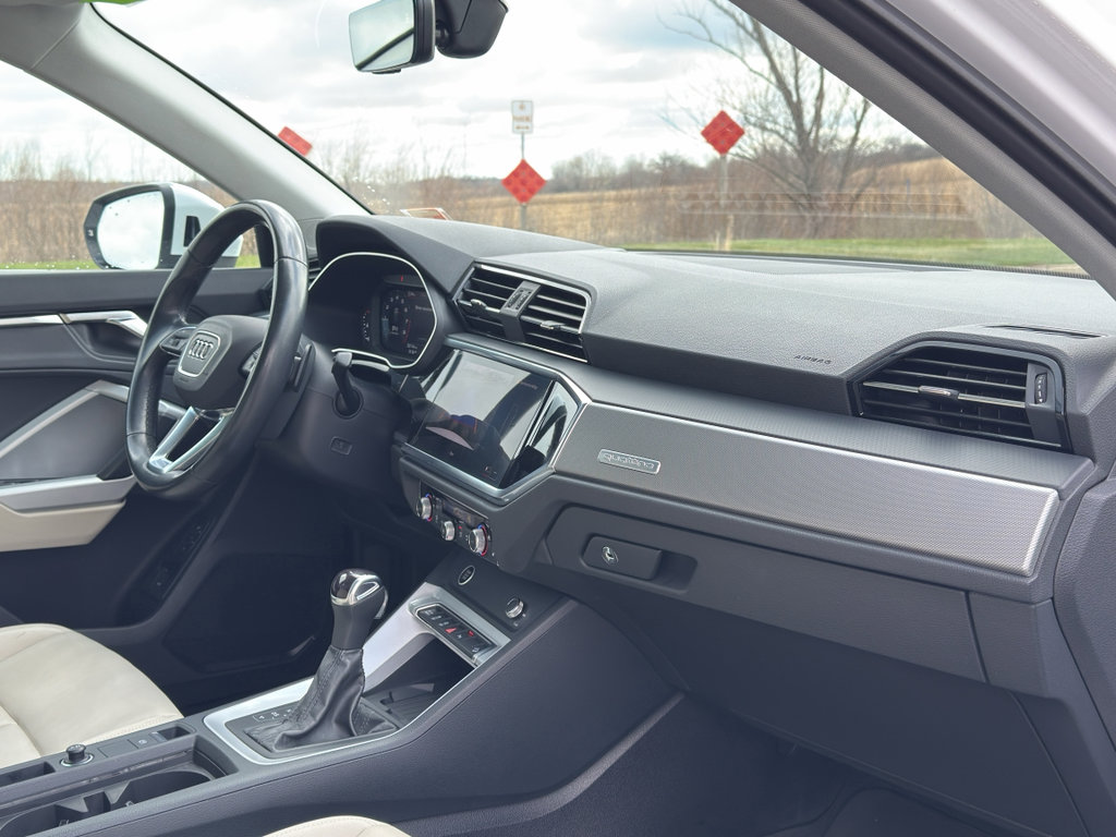 Used 2024 Audi Q3 2.0T Premium image 28