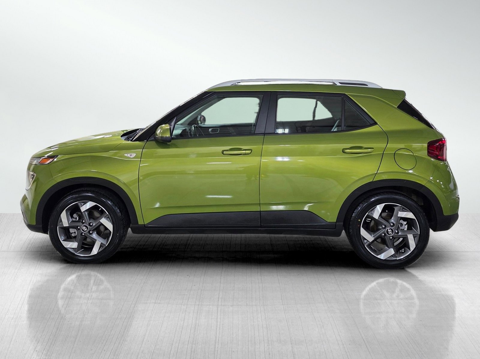 Certified 2023 Hyundai Venue SEL image 4