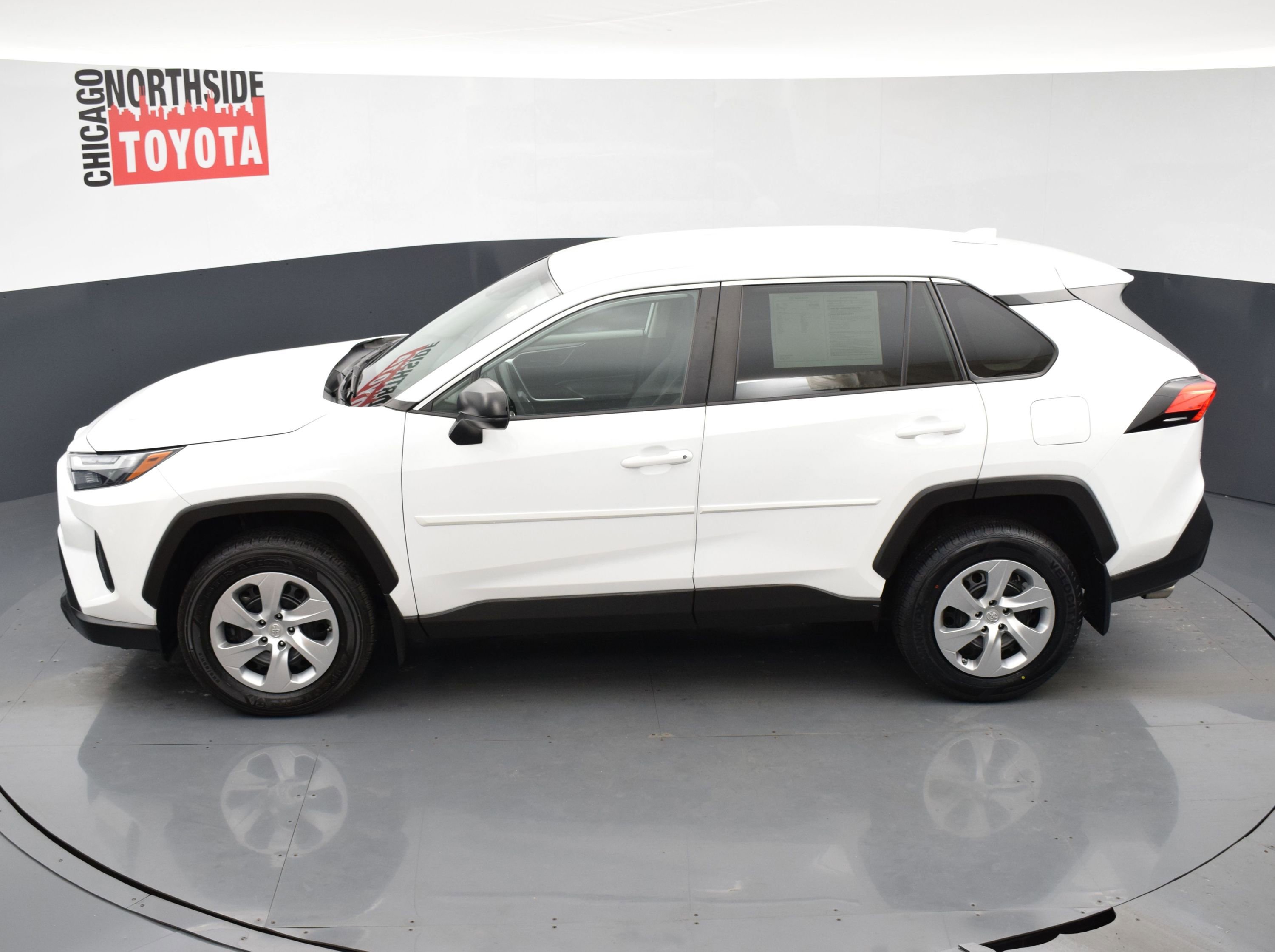 Used 2023 Toyota RAV4 LE image 17