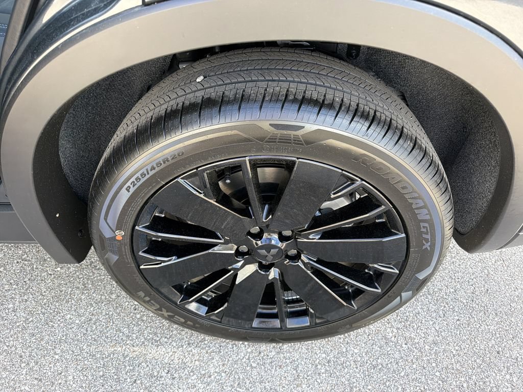 New 2026 Mitsubishi Outlander LE AWD/4WD image 12