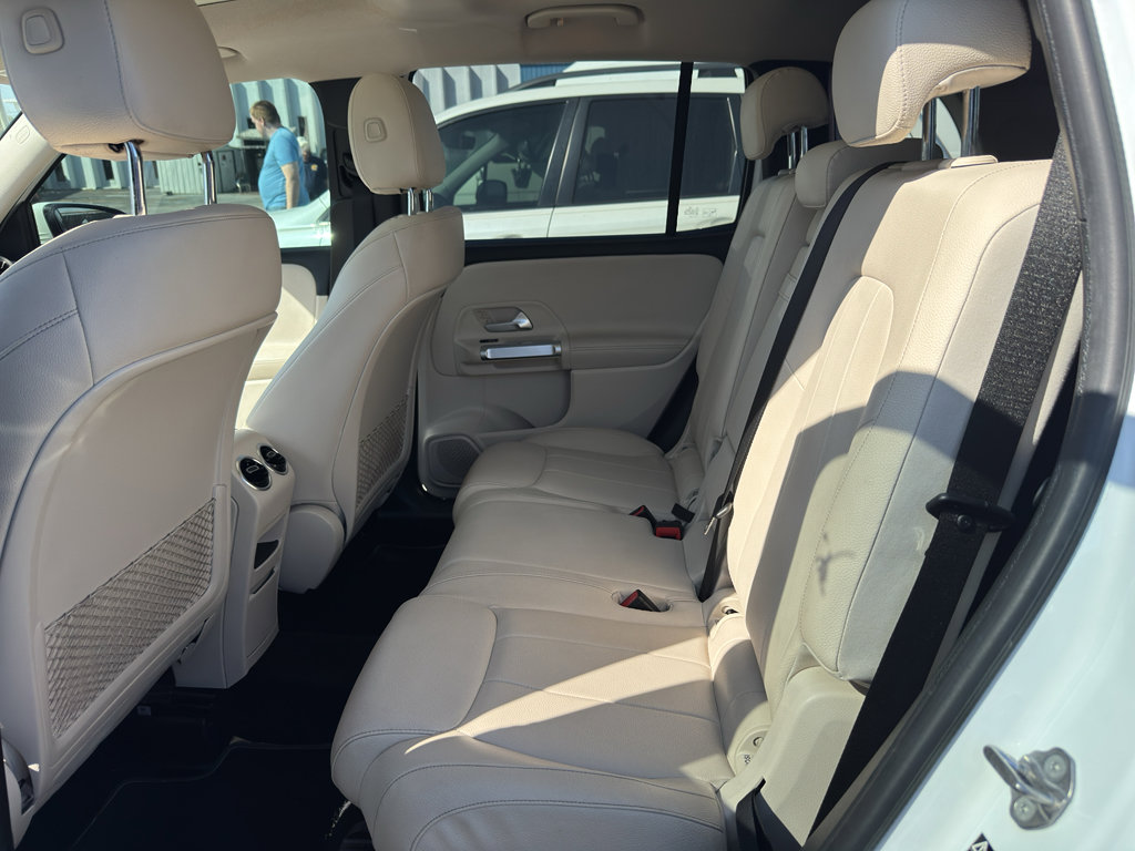 Used 2022 Mercedes-Benz GLB 250 w/ Premium Package Lite image 6