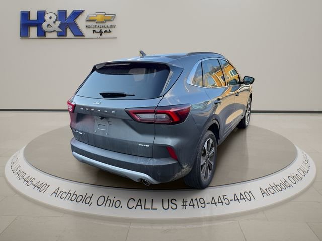 Used 2025 Ford Escape Platinum image 2