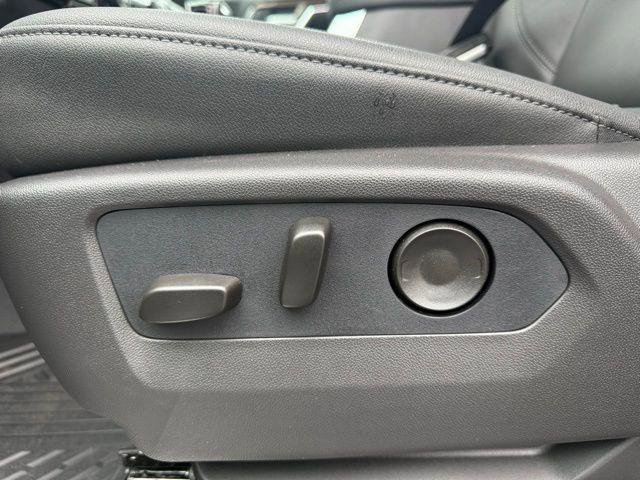 New 2026 Chevrolet Silverado 1500 RST w/ Dark Appearance Package image 27