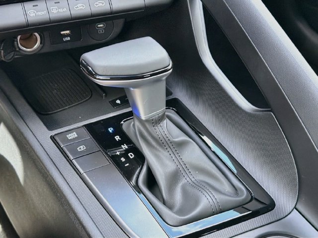 Certified 2026 Hyundai Elantra Sport FWD image 17