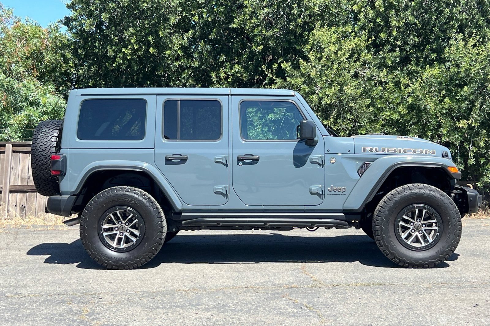 Used 2024 Jeep Wrangler Unlimited Rubicon 392 AWD/4WD image 3