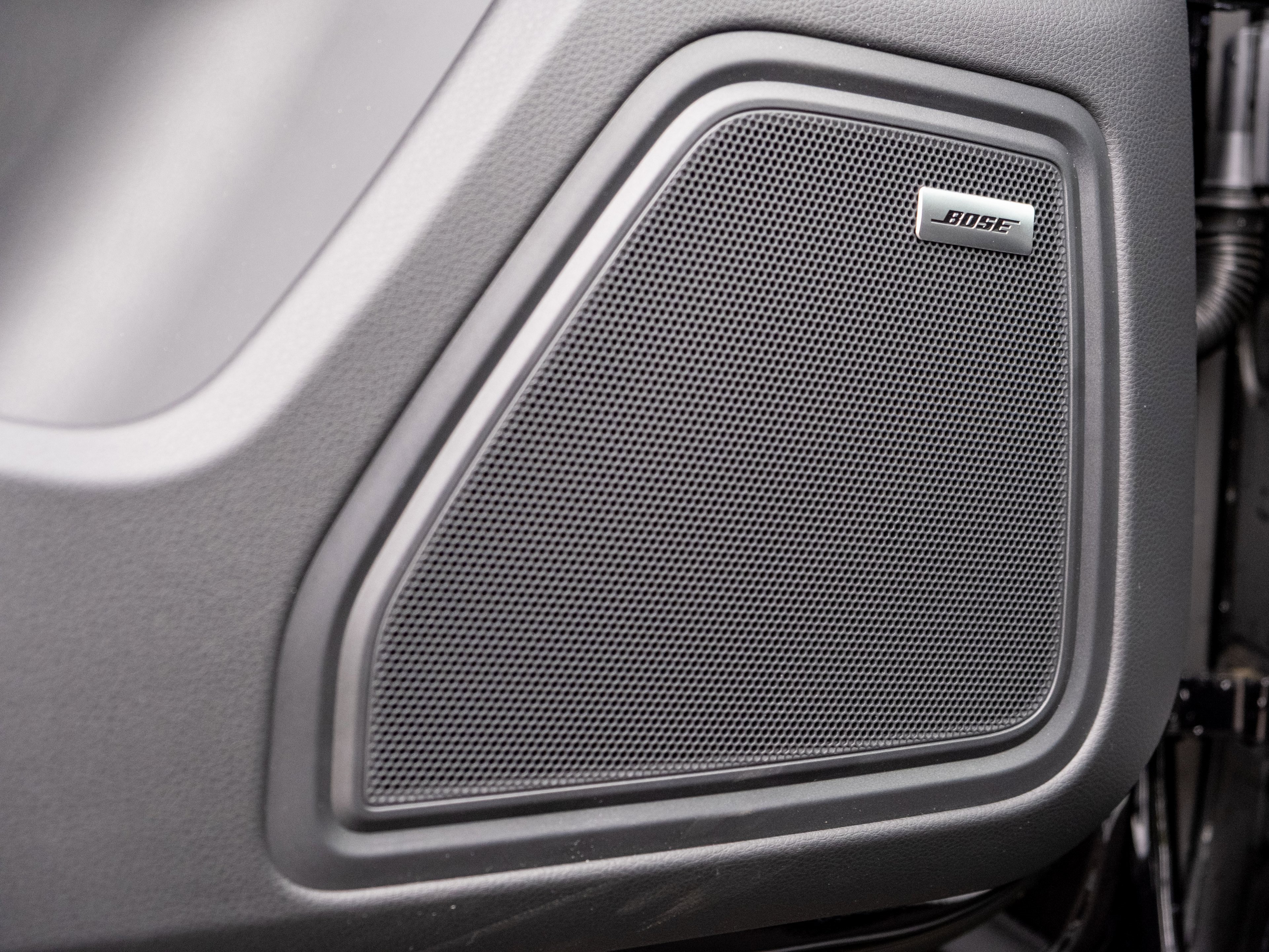 Certified 2025 Porsche Macan image 16