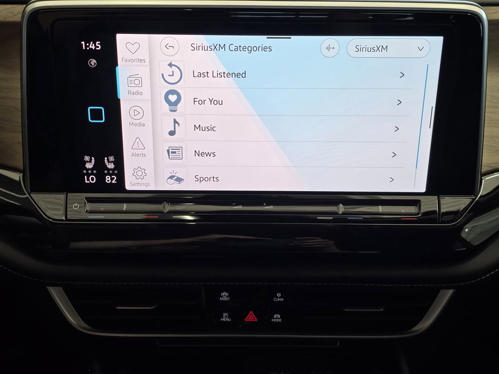 New 2026 Volkswagen Atlas SE image 12