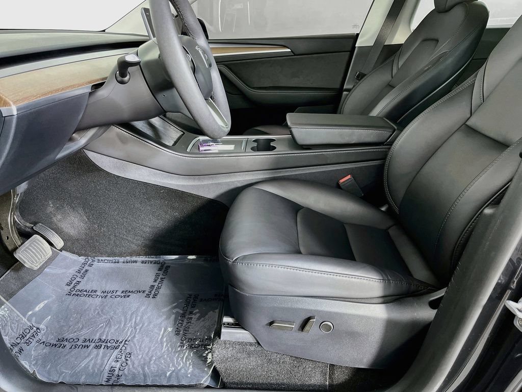 Used 2024 Tesla Model Y Long Range RWD image 26