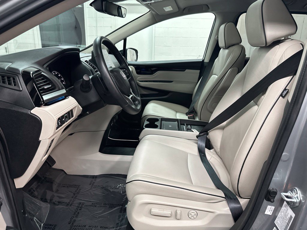 Used 2025 Honda Odyssey Touring image 18