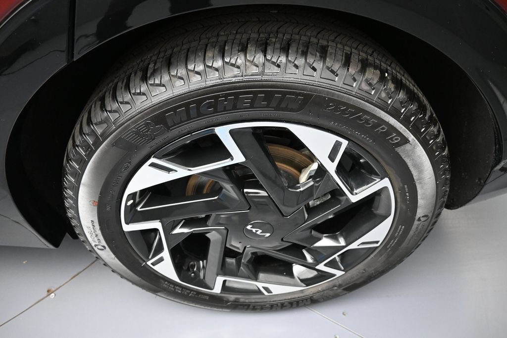 Certified 2025 Kia Sportage SX FWD image 15