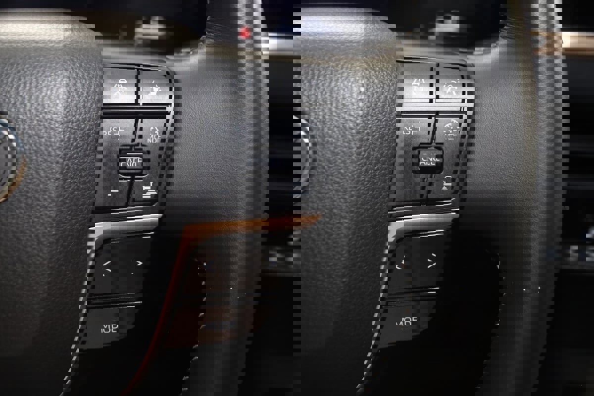 Used 2024 Toyota Crown XLE image 41