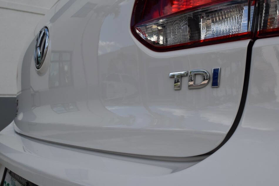 Used 2013 Volkswagen Golf TDI image 25