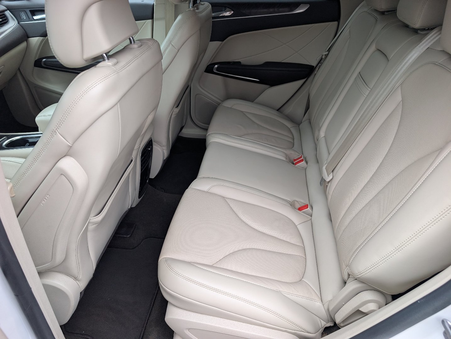 Used 2019 Lincoln MKC Reserve w/ MKC Technology Package FWD image 24