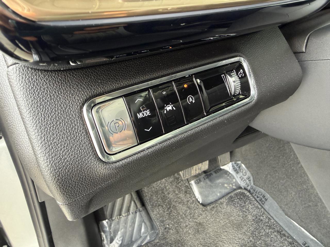 Used 2024 Buick Envision Avenir AWD/4WD image 16