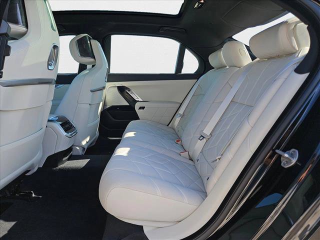 Used 2026 BMW i7 eDrive50 image 14