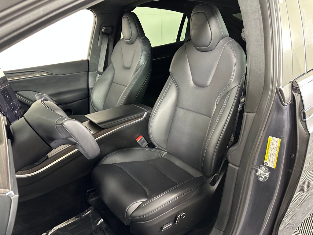 Used 2023 Tesla Model X image 17