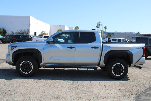 Used 2024 Toyota Tacoma TRD Off-Road AWD/4WD image 7