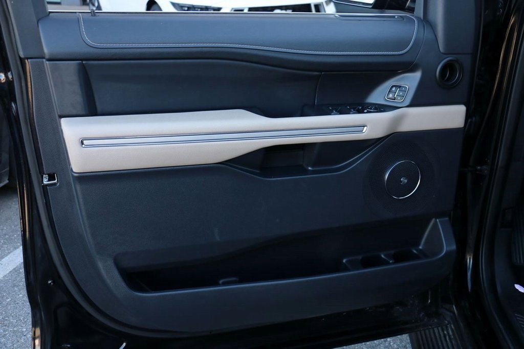 Used 2024 Ford Expedition Max Limited image 15