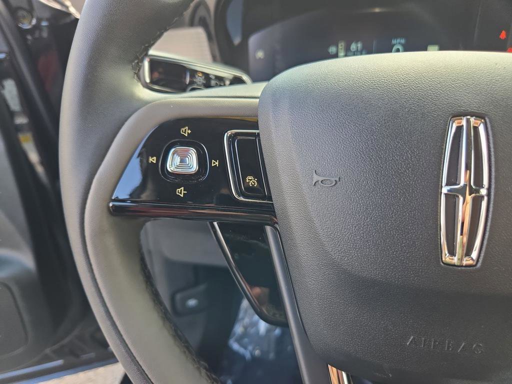 Used 2025 Lincoln Corsair FWD w/ Equipment Group 101A image 22