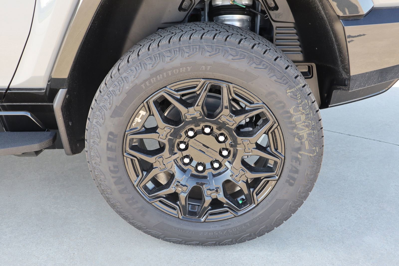 New 2025 GMC Hummer EV 2X image 6