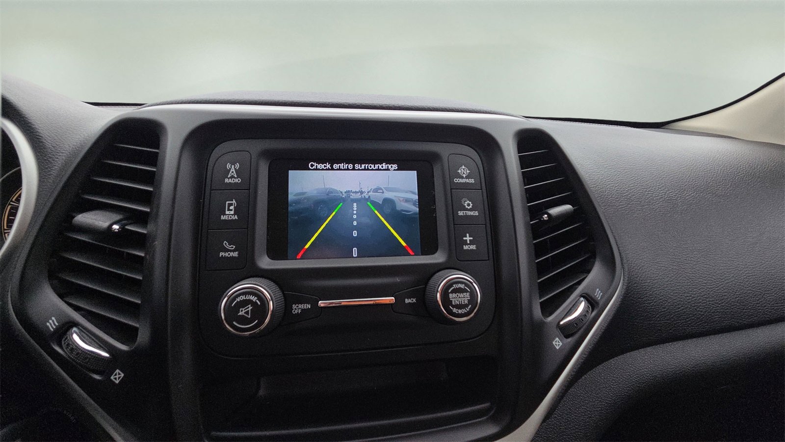 Used 2016 Jeep Cherokee Sport image 34