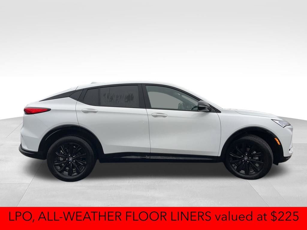 Used 2024 Buick Envista Sport Touring w/ Convenience I Package FWD image 6