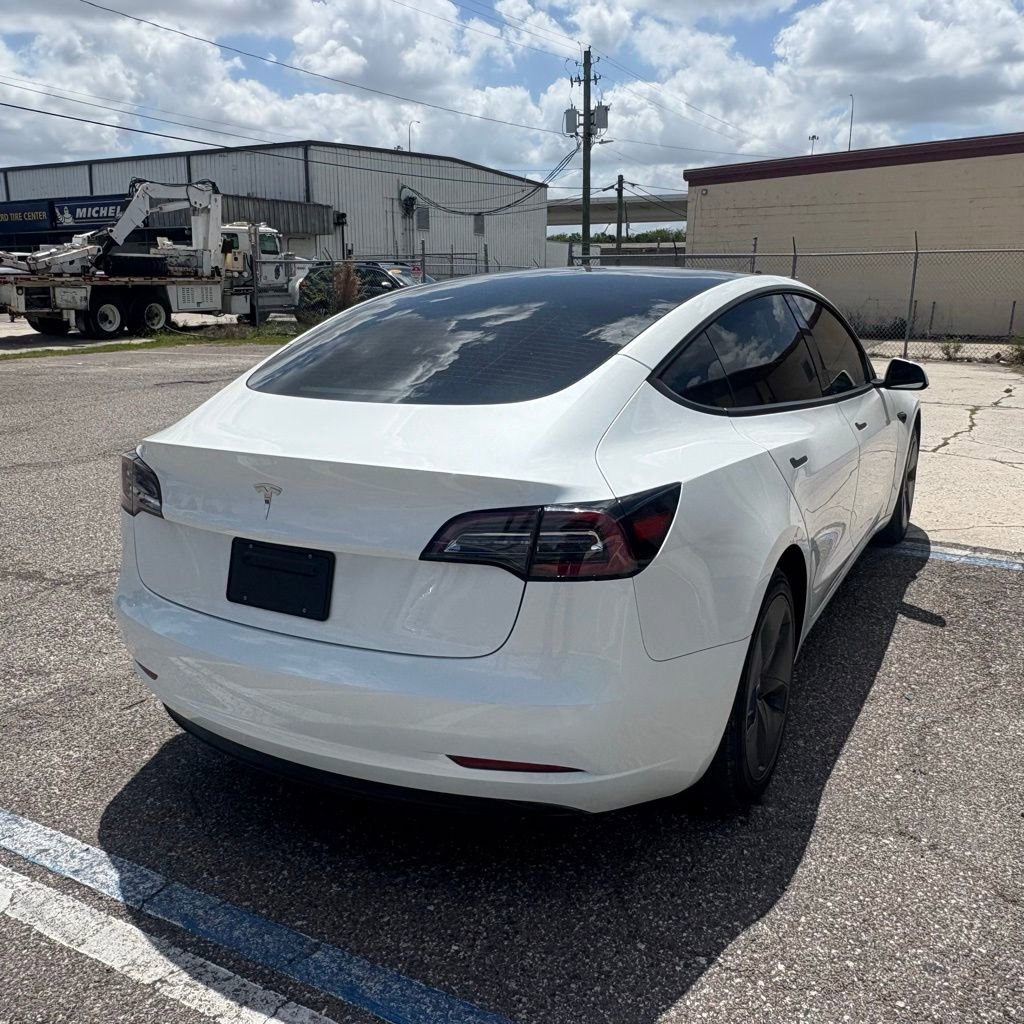 Used 2023 Tesla Model 3 Standard Range image 3