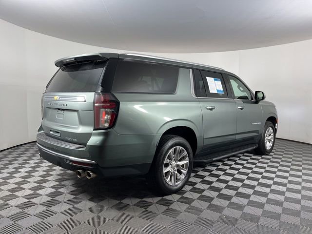 Used 2023 Chevrolet Suburban Premier image 10