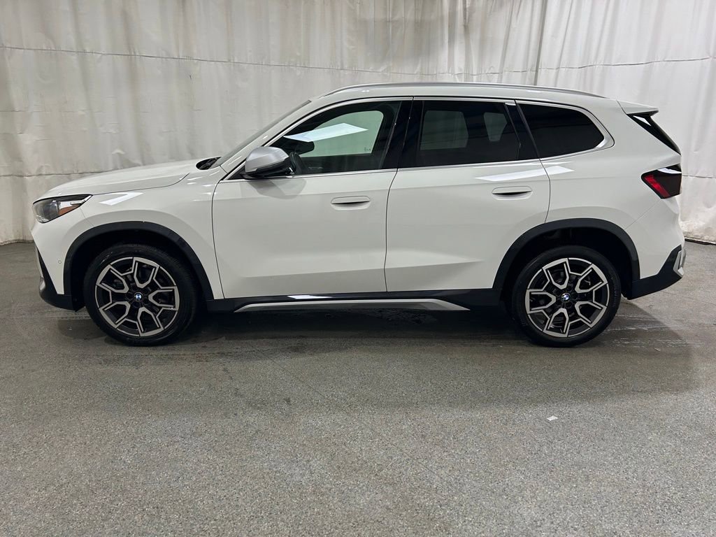 Used 2023 BMW X1 xDrive28i w/ Premium Package image 5