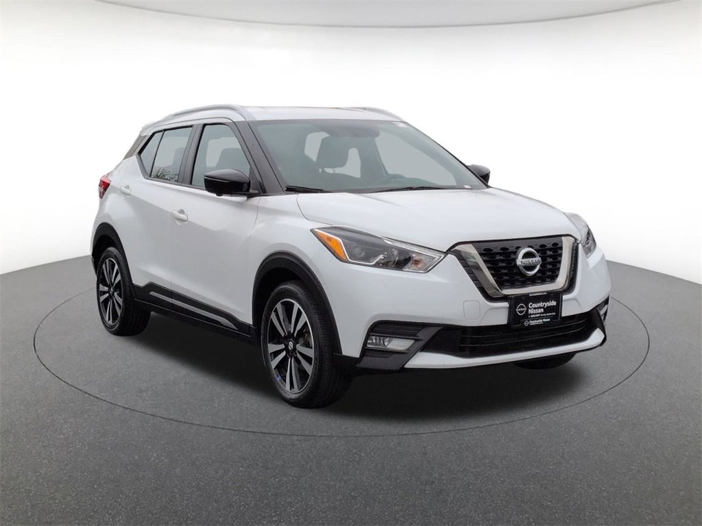 Used 2019 Nissan Kicks SR image 3